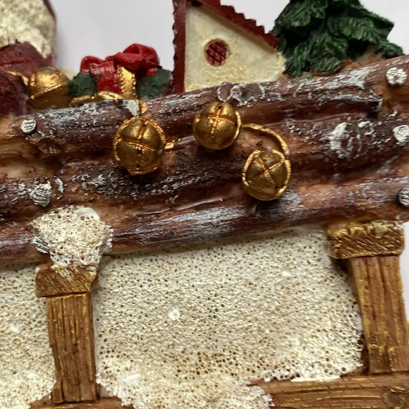 Abbott Santa on sleigh resin. - Picture 9 of 9